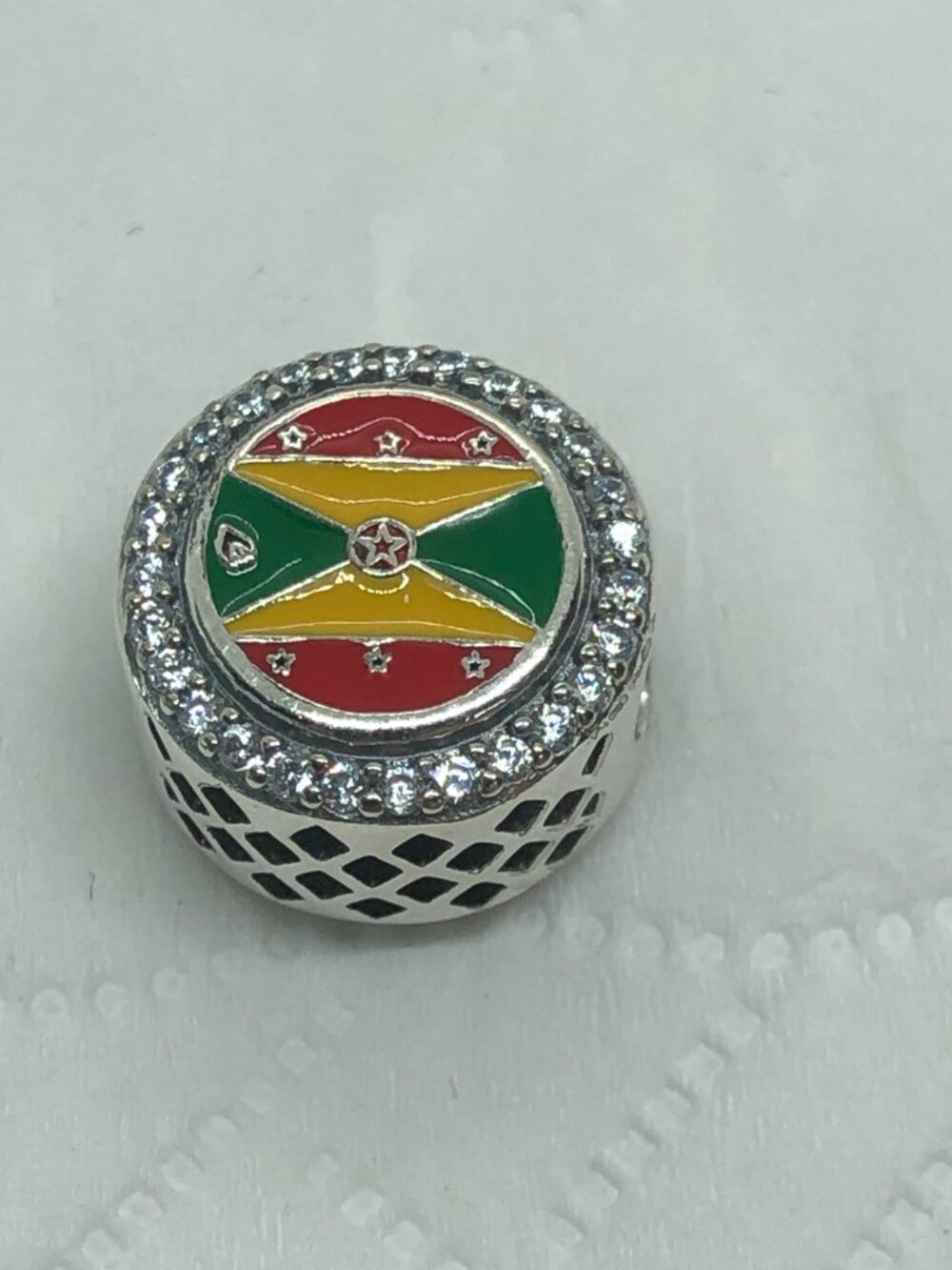✨ ✨Pandora Grenada Flag Bead Charm